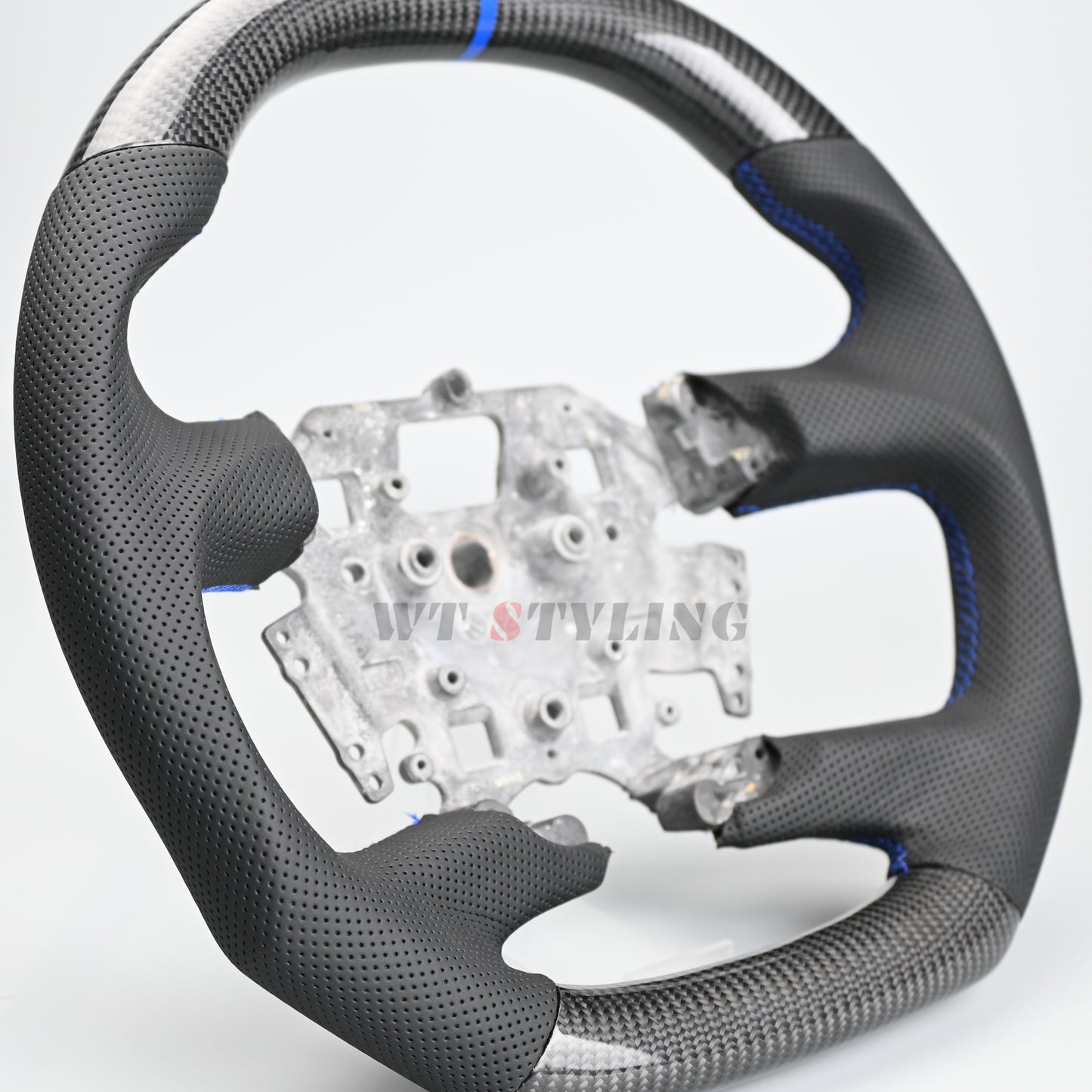 Customise Your Own Carbon Fibre Steering Wheel – Ford Falcon FG / FGX (2008–2016)