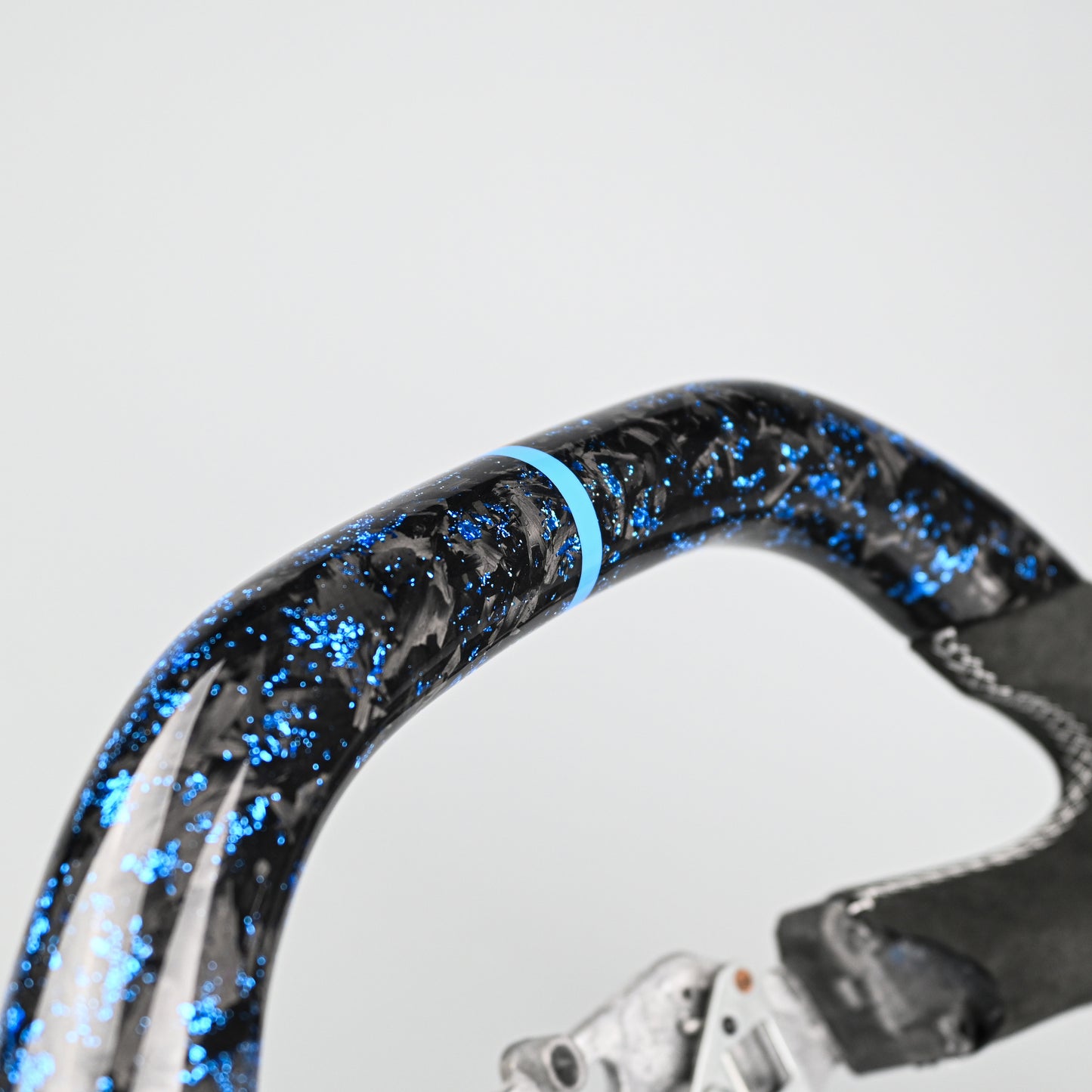 Flake Style Forged Carbon Steering Wheel Suitable For Ford Falcon FG- FGX G6E XR6 XR8 XR50 XR6 TURBO (08-16)