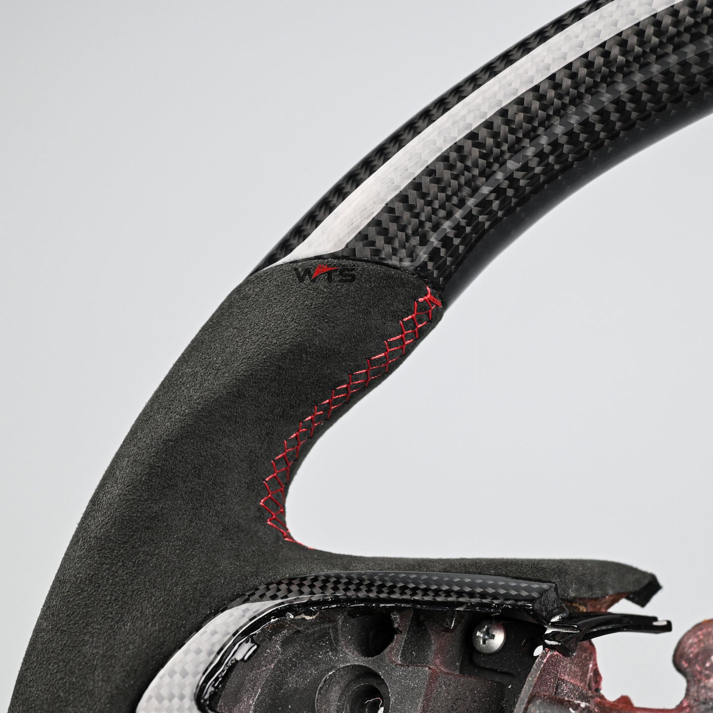 Alcantara Carbon Fibre Steering Wheel  Suitable For Holden VE G8 GXP