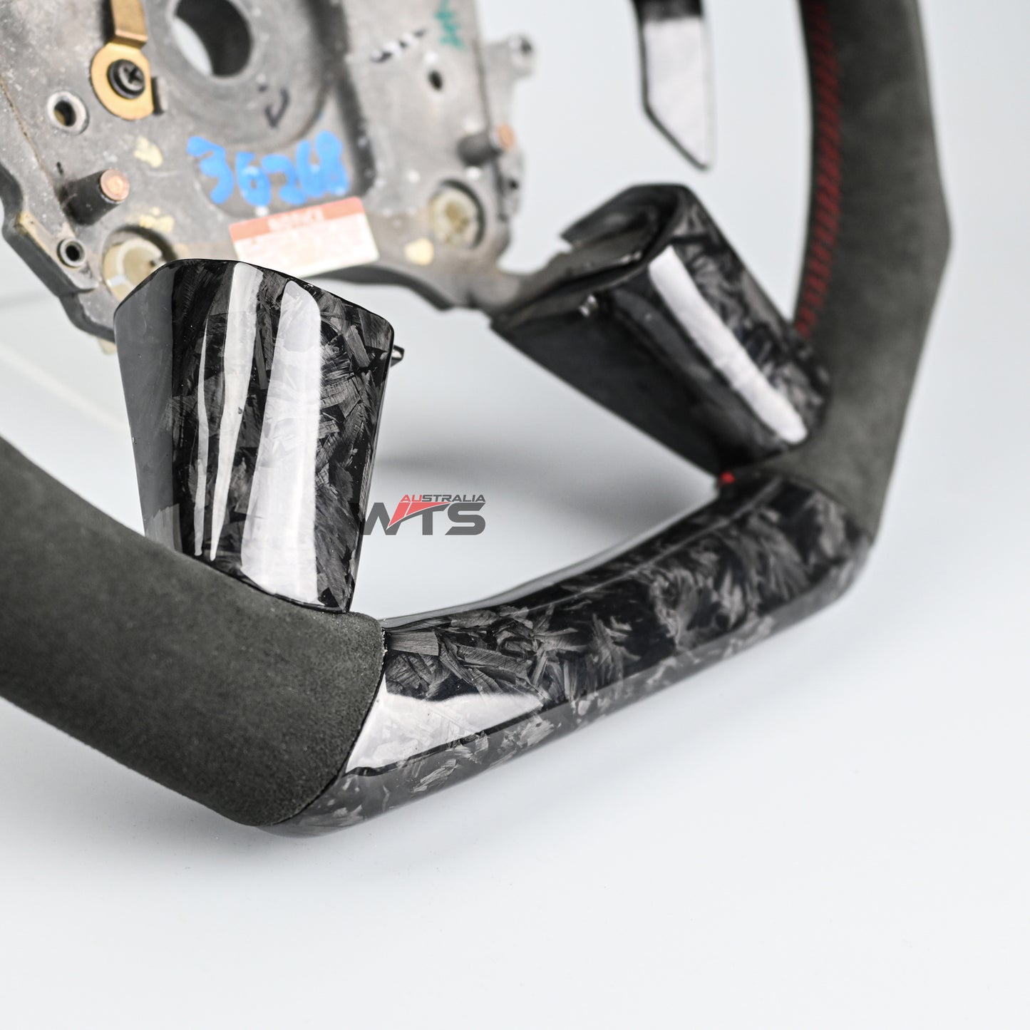Forged Carbon Fibre Steering Wheel For Holden VY VZ