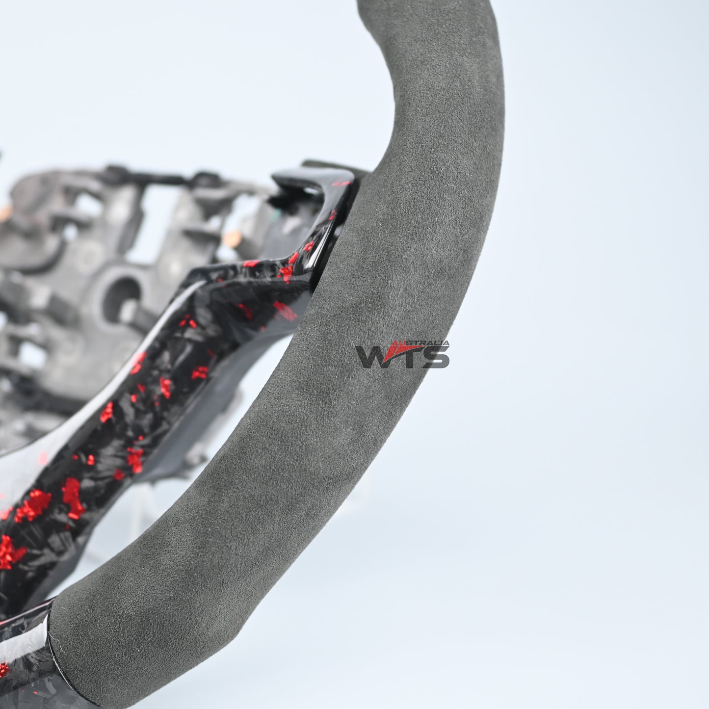 Flake Style Forged Carbon Steering Wheel Suitable For Holden VE (Alcantara)