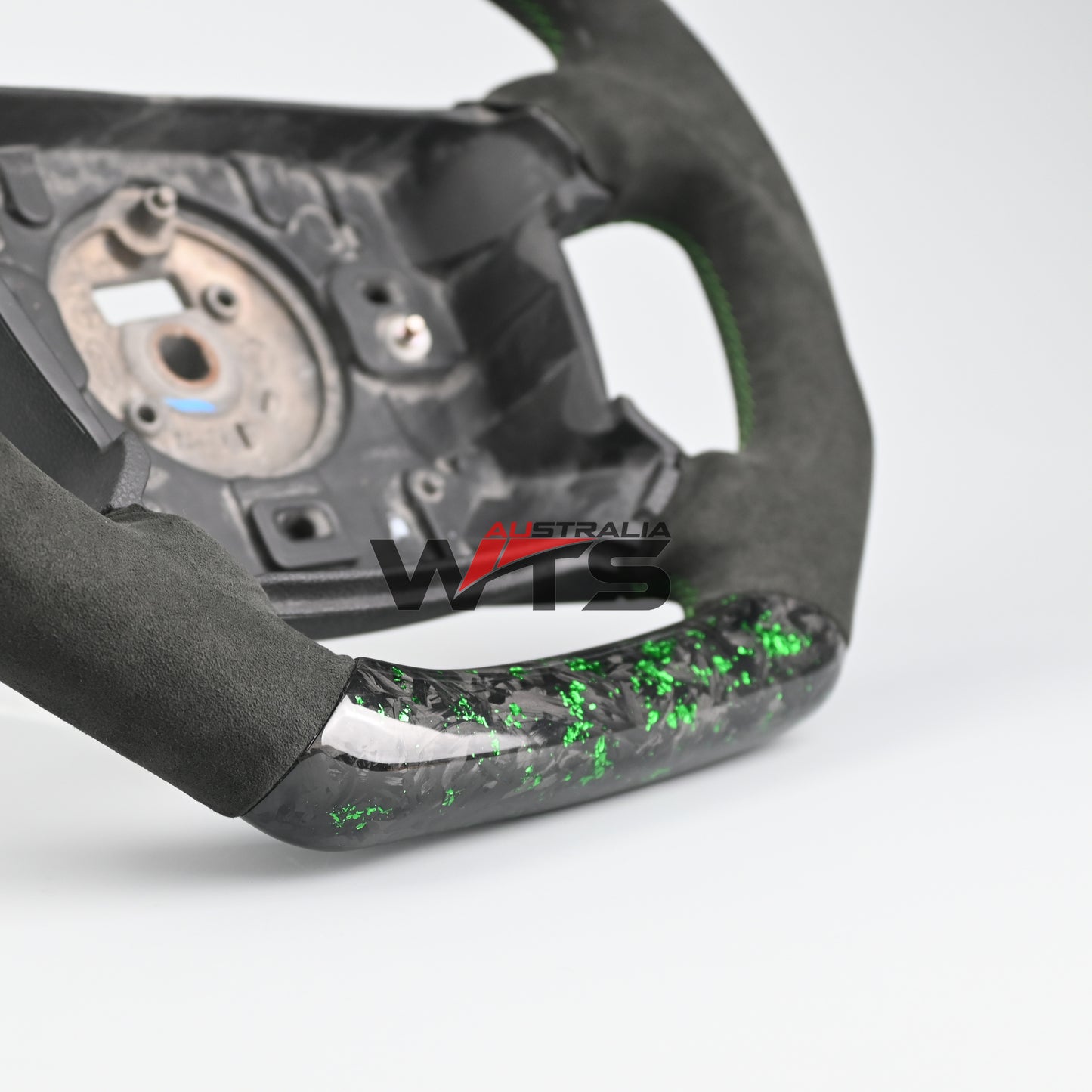 Ford Falcon BA/BF Flake Forged Carbon Fibre Steering Wheel – Premium Upgrade