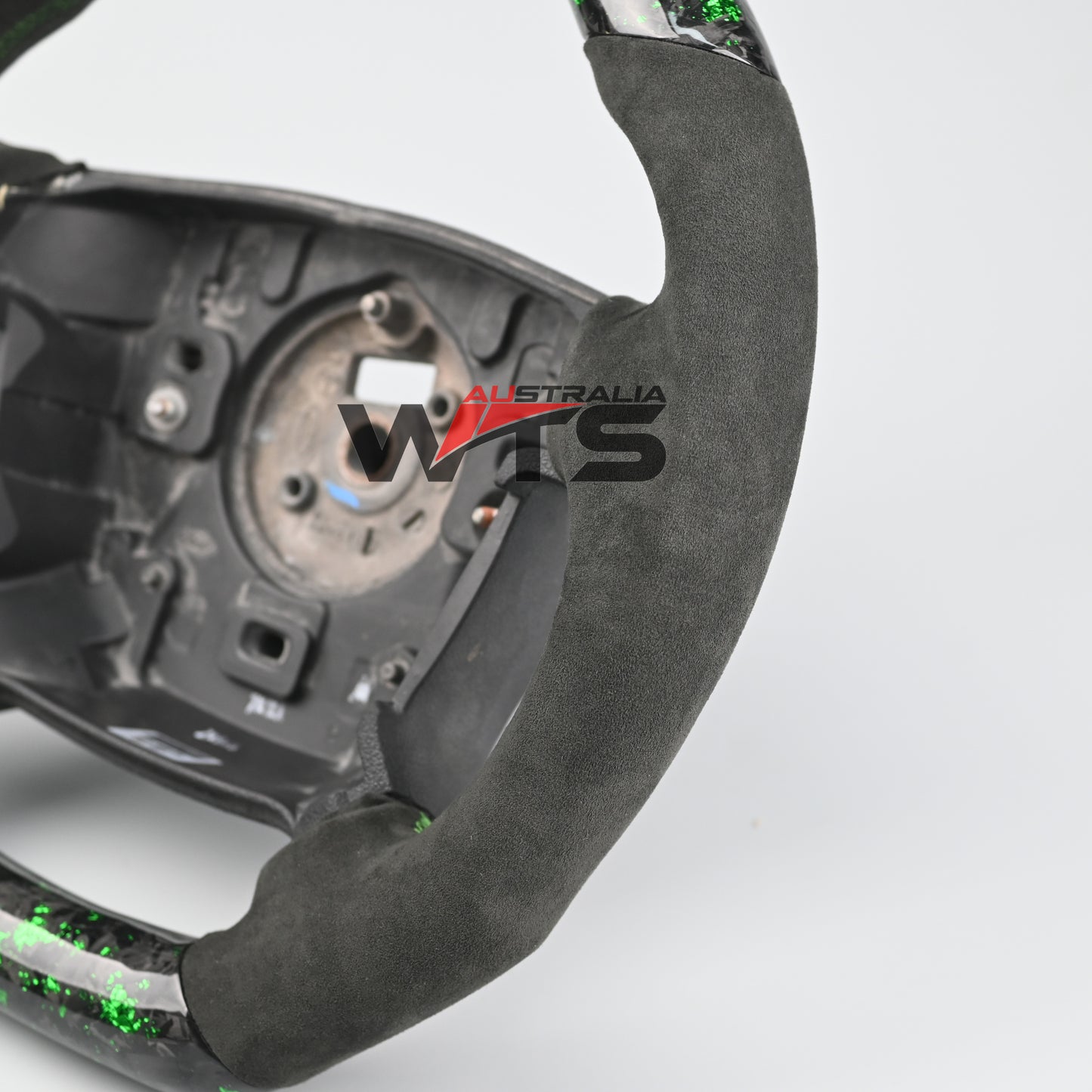 Ford Falcon BA/BF Flake Forged Carbon Fibre Steering Wheel – Premium Upgrade