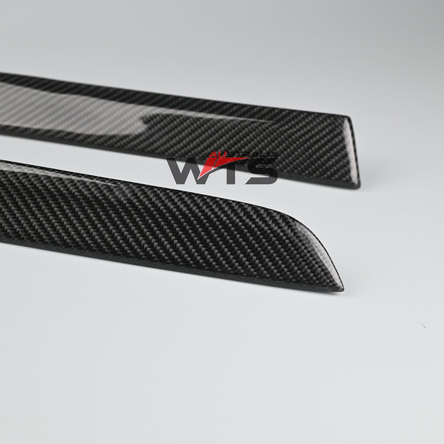 Carbon Fibre Interior Door Trim Strips For Holden VF HSV VF (No memory buttons version)
