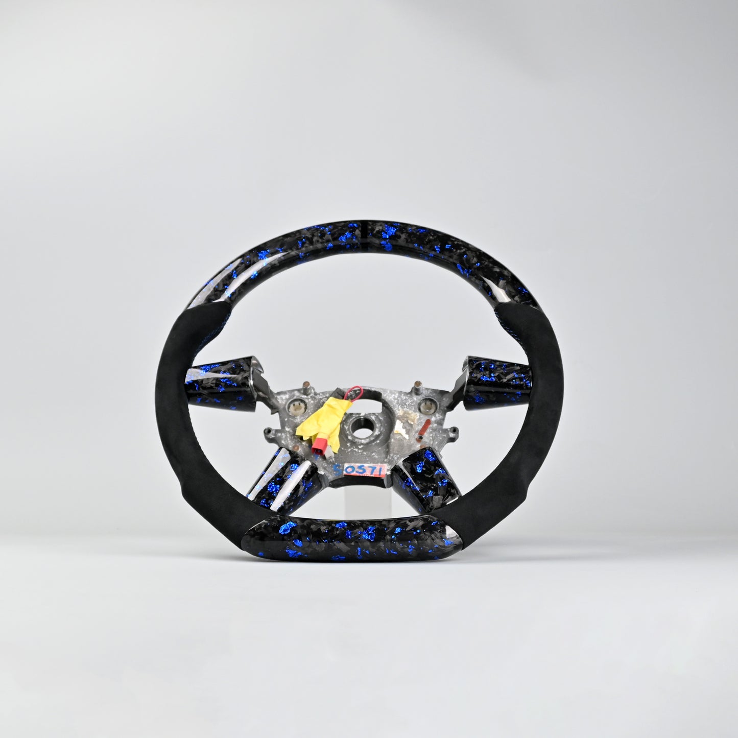 Flake Style Forged Carbon Fibre Steering Wheel For Holden VY VZ