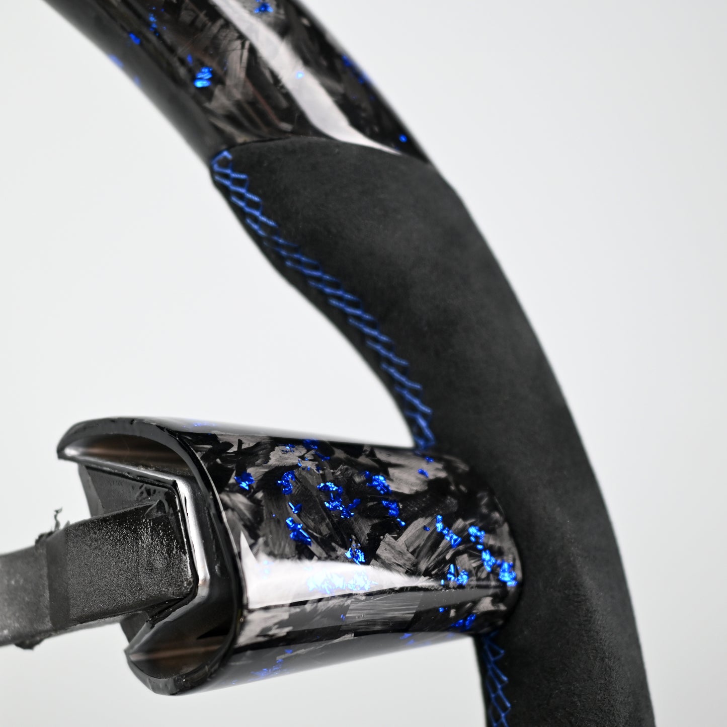 Flake Style Forged Carbon Fibre Steering Wheel For Holden VY VZ