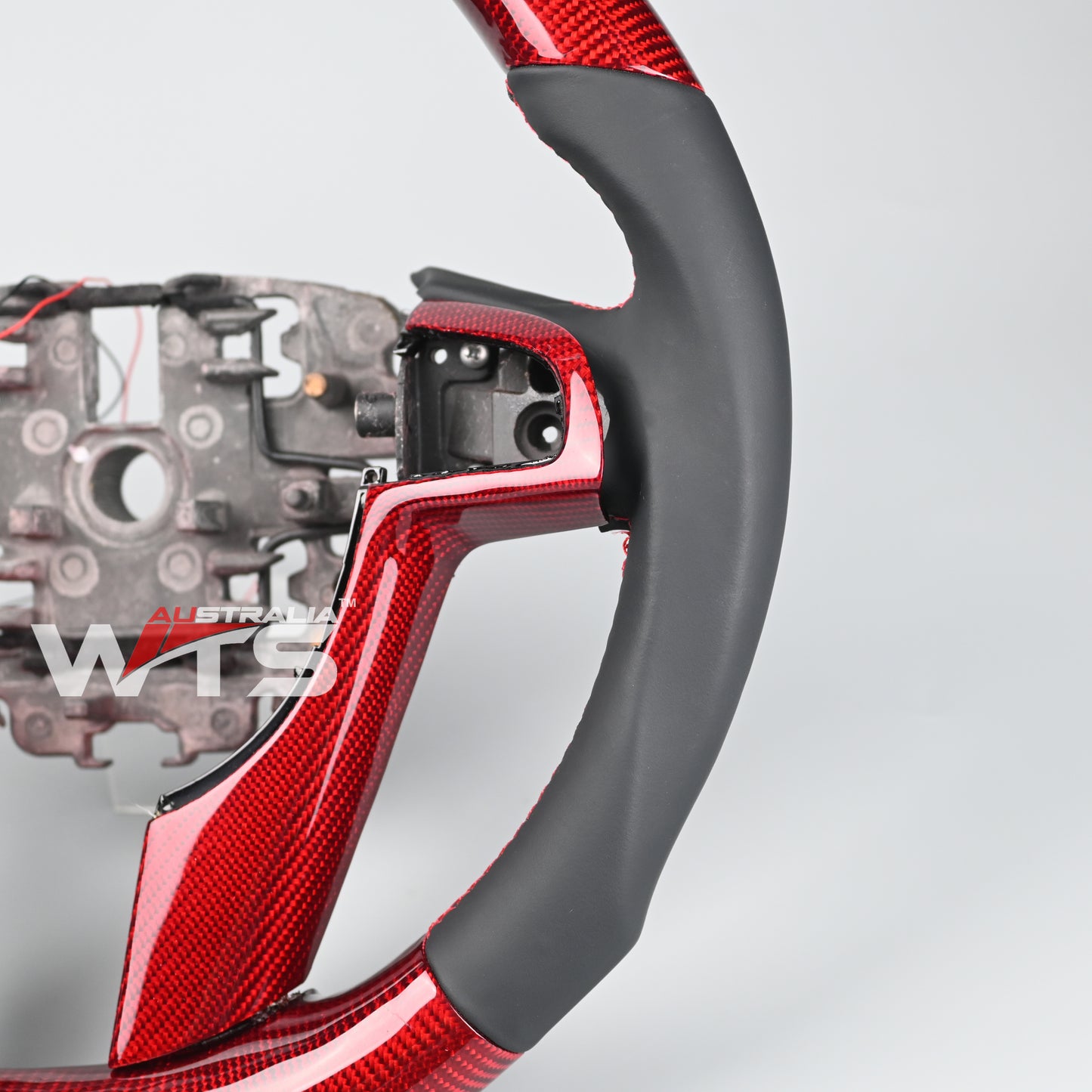 HSV VE Carbon Fibre Steering Wheel