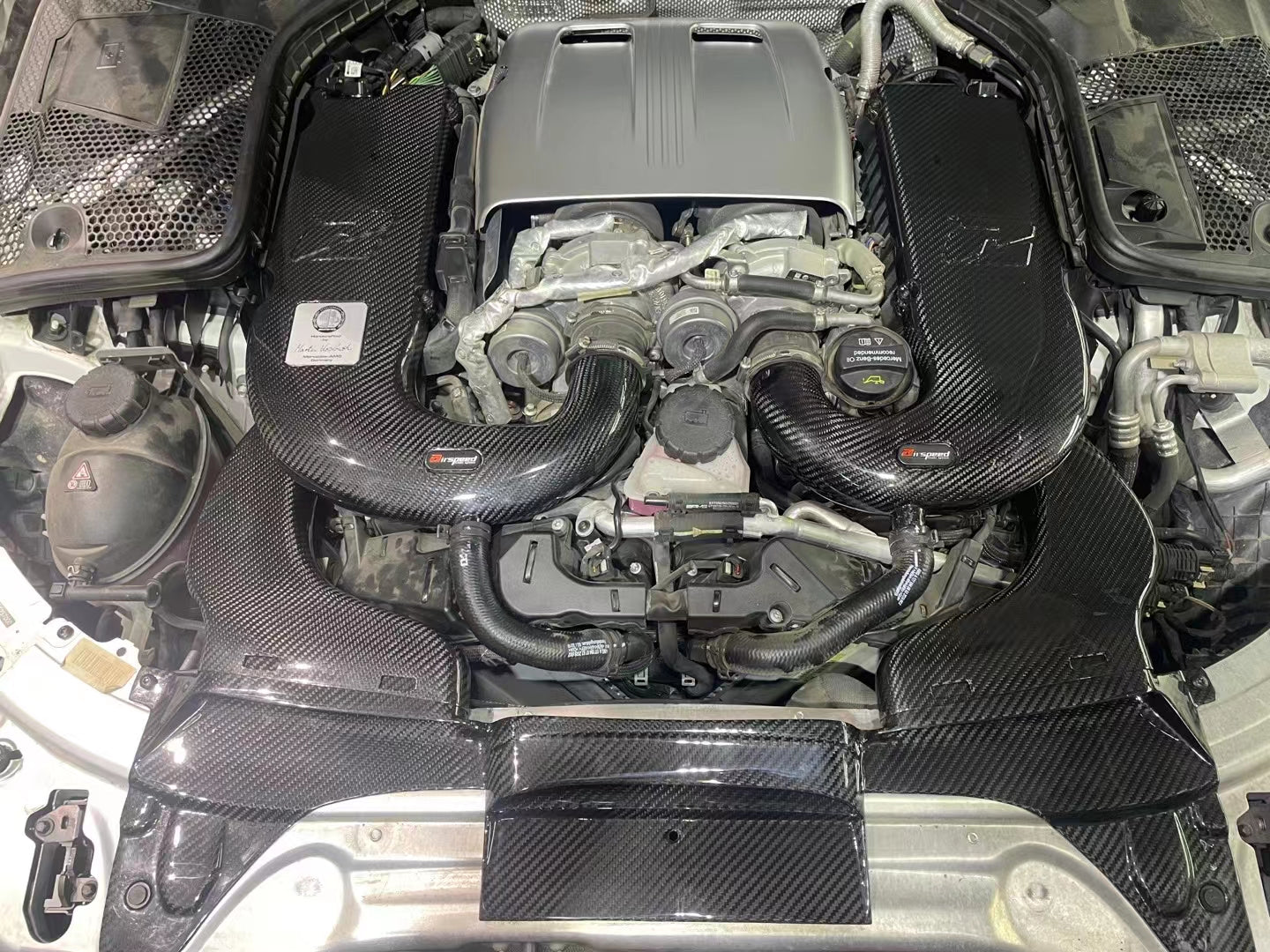 Pre-preg Carbon Fibre Air-Intake System For Mercedes-Benz C63S W205