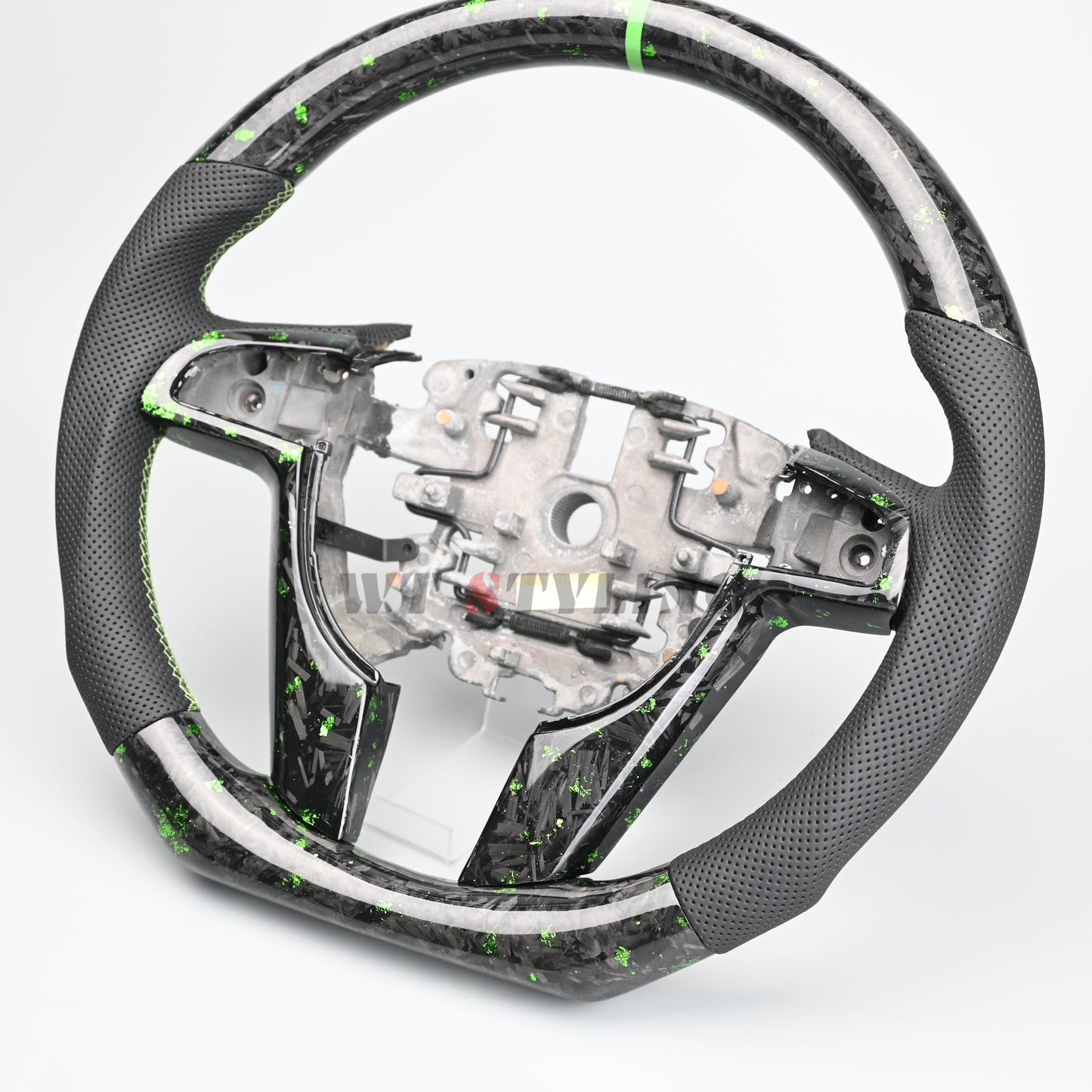 Flake Style forged carbon steering wheel suitable for Holden VE HSV VE