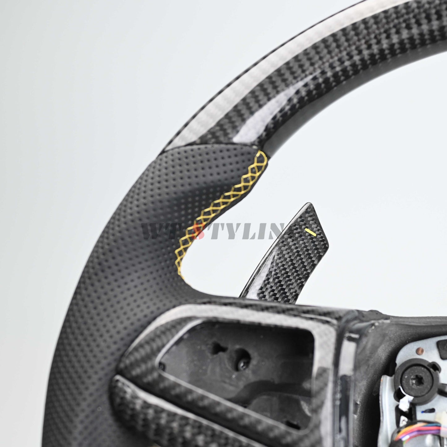 Carbon Fibre Steering Wheel Suitable For Holden VF HSV Maloo R8 Chevy SS (Auto)