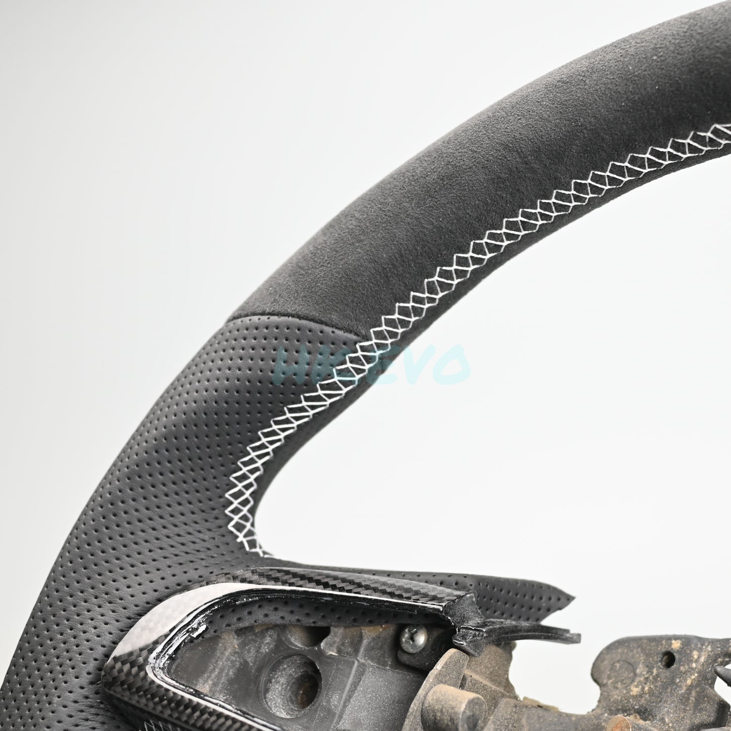 Perforated Leather Alcantara Steering Wheel Suitable For Holden VE