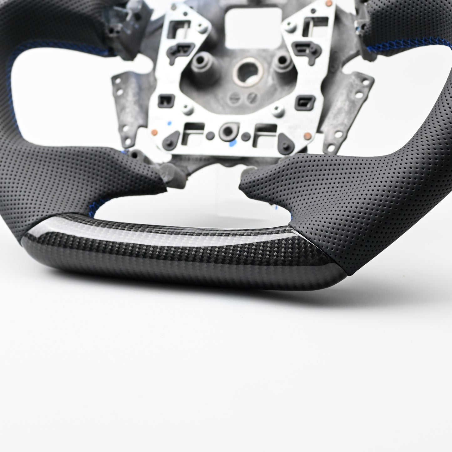 Customise Your Own Carbon Fibre Steering Wheel – Ford Falcon FG / FGX (2008–2016)