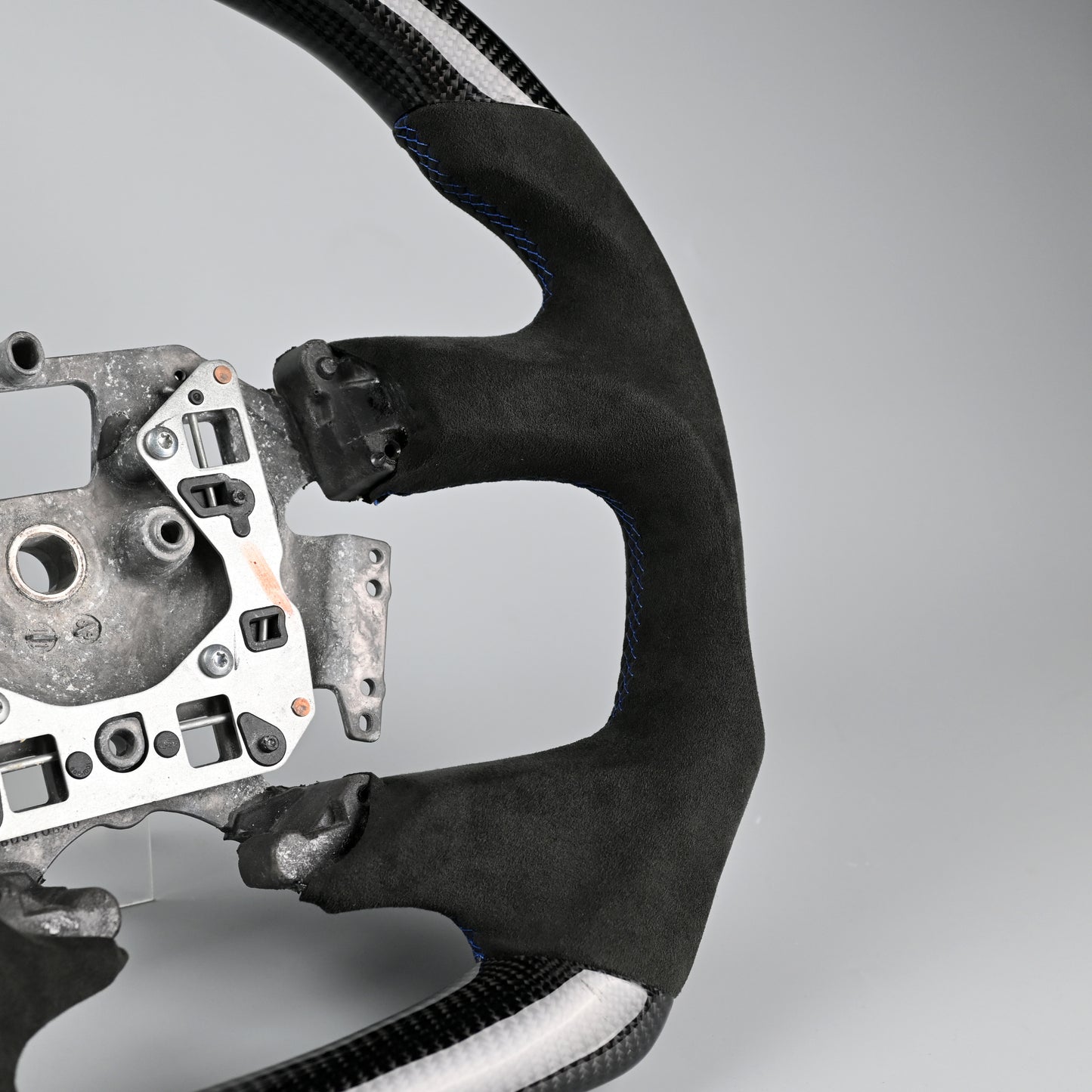 Carbon Fibre Steering Wheel Alcantara Side D Shape Style – Ford Falcon FG / FGX (2008–2016)