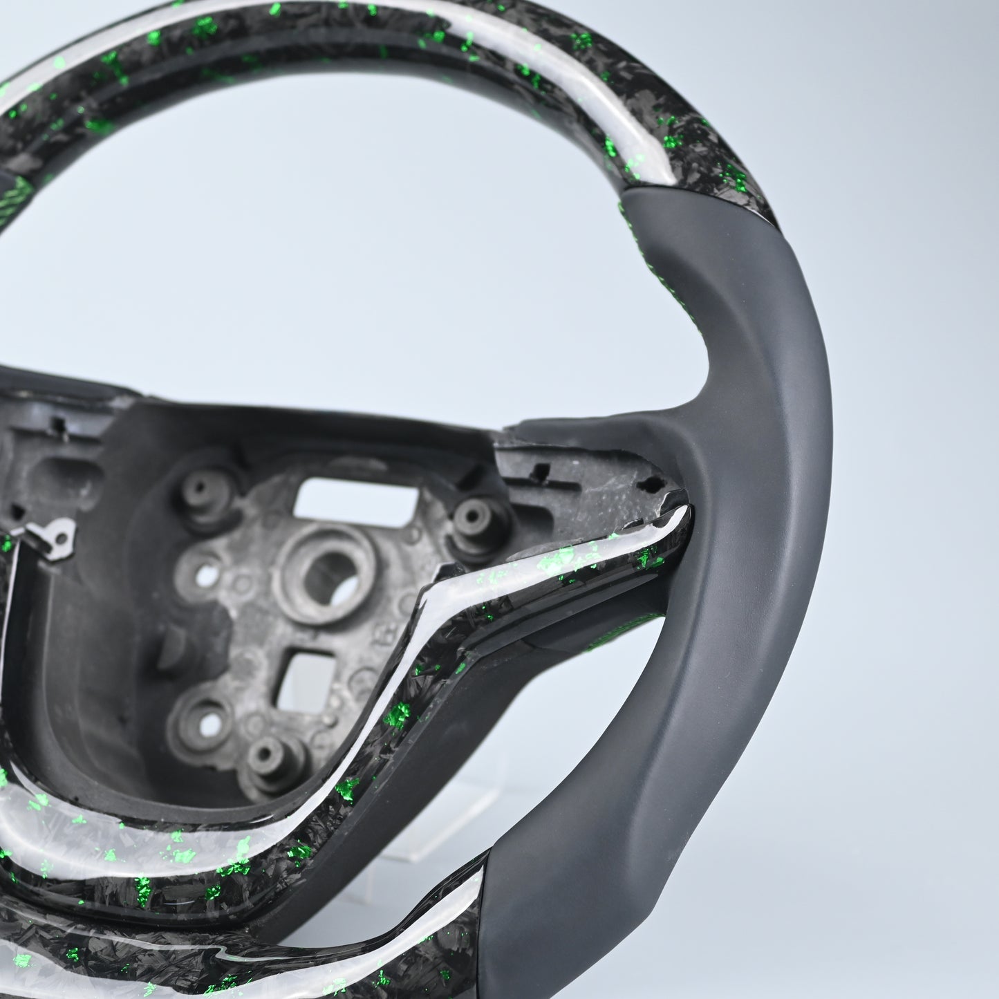 Flake Style Forged Carbon Fibre Steering Wheel For HSV VF Holden VF Chevy SS (Flat Bottom)