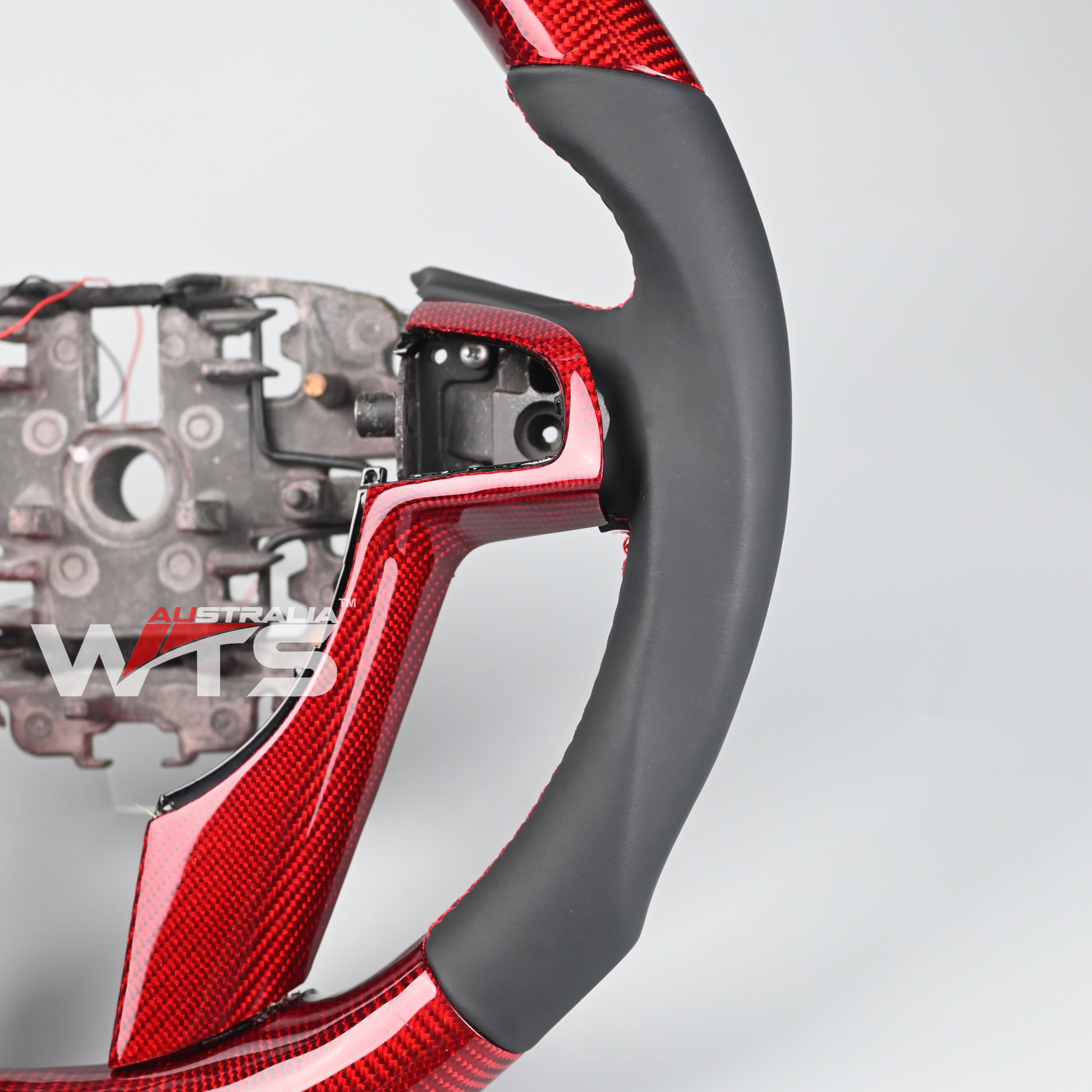 HSV VE Carbon Fibre Steering Wheel