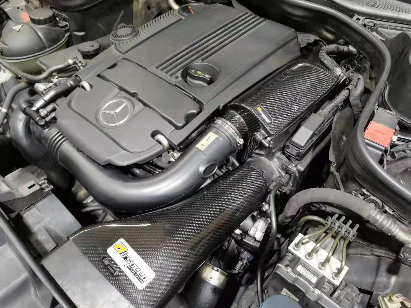 Pre-preg Carbon Fibre Air-Intake System For Mercedes-Benz C-Class,E-Class W204(1.8T)